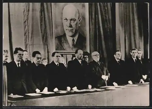 AK Berlin, Erich Honecker bei der Reichskonferenz der KPD 1946
