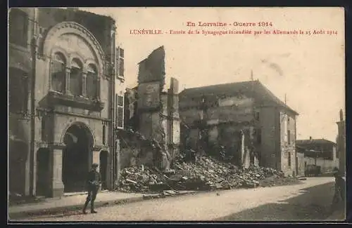 AK Lunéville, Entrée de la Synagogue incendiée par les Allemands, Synagoge