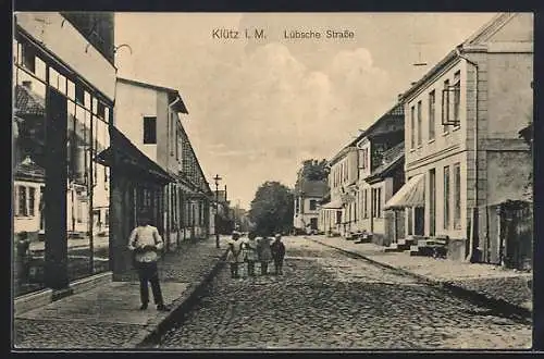 AK Klütz i. M., Lübsche Strasse mit Kindern