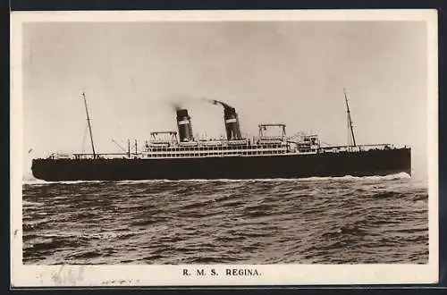 AK Passagierschiff RMS Regina auf See