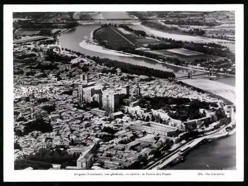 Fotografie unbekannter Fotograf, Ansicht Avignon, vue centre avec le Palais des Papes