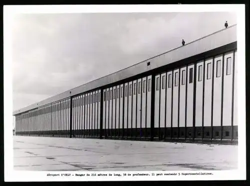 Fotografie unbekannter Fotograf, Ansicht Orly, Aéroport, Hanger de 216 mètres de long, Flughafen Hanger
