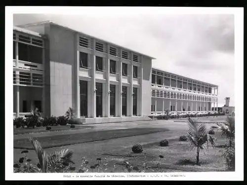 Fotografie Calmiche, Ansicht Dakar, La nouvelle faculte de Medecine