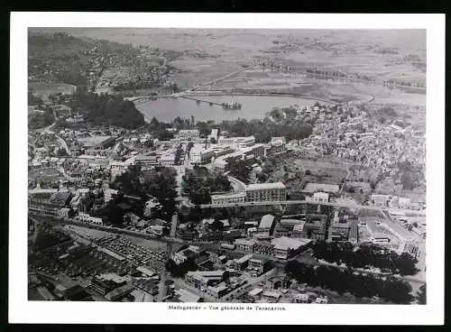 Fotografie unbekannter Fotograf, Ansicht Tananarive, vue generale, Gesamtansicht der Stadt auf Madagascar