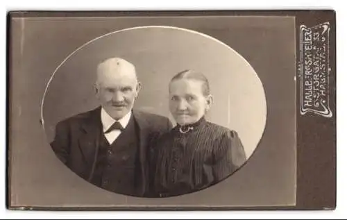 Fotografie Hallbergsatelier, Halmstad, Storgatan 33, Älteres Paar im Portrait