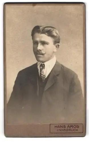 Fotografie Hans Amos, Innsbruck, Erlerstr 4, Porträt eines eleganten Herrn