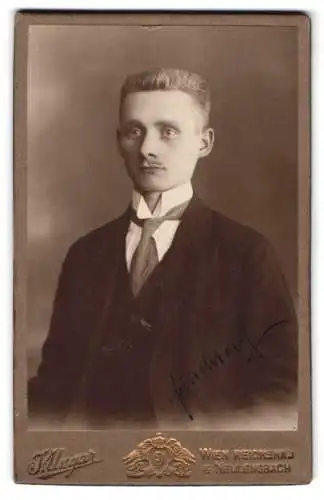 Fotografie J. Ungar, Wien, Hauptstrasse 33, Porträt eines jungen Mannes
