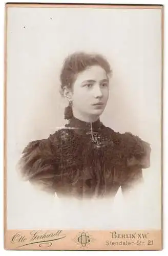 Fotografie Otto Gerhardt, Berlin, Stendaler-Str. 21, Porträt einer jungen Frau