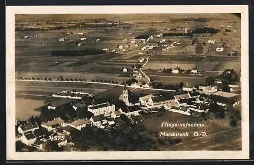 AK Marchtrenk /O.-D., Ortsansicht mit Umgebung vom Flugzeug aus