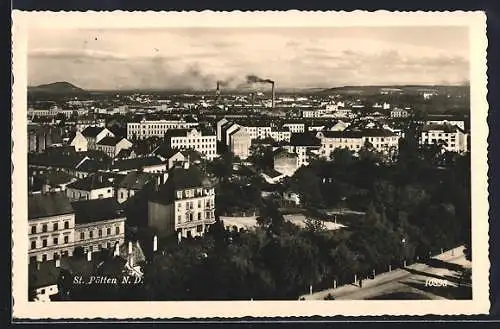 AK St. Pölten /N. D., Ortsansicht mit Fabrikschornstein und Kirche