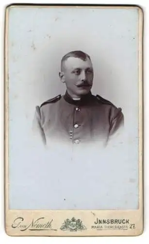 Fotografie Georg Nemeth, Innsbruck, Maria Theresienstrasse 27, Porträt eines k.u.k. Soldaten in Uniform