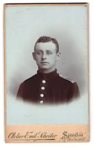 Fotografie Atelier Emil Schröter, Spandau, Breite Str. 32, Gefreiter vom Rgt. Nr. 88 in Uniform