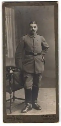 Fotografie Atelier Wolff, Worms a. Rh., Kämmererstr. 42, Soldat in feldgrauer Uniform mit Feldspange