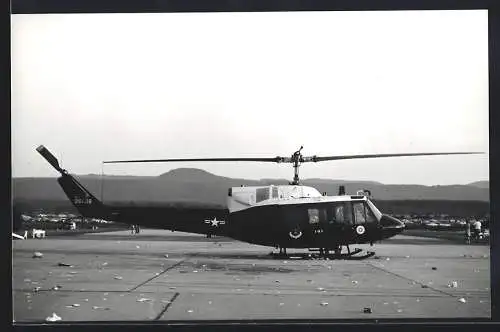 Fotografie Hubschrauber Bell UH-1, Helikopter 96608 der US Streitkräfte auf dem Militärstützpunkt Ramstein