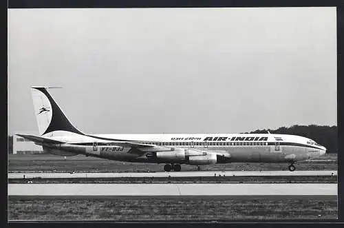 Fotografie Flugzeug Boeing 707 der Air India VT-DJJ