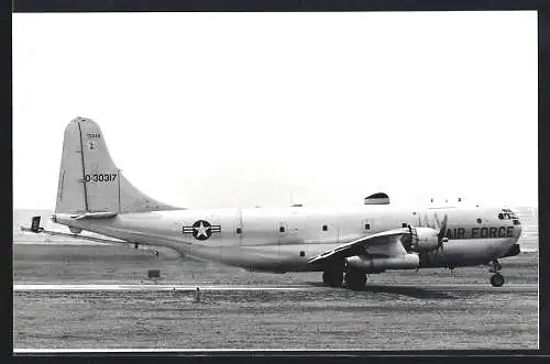 Fotografie Flugzeug Boeing C-97 Stratofreighter der USAF O-30317