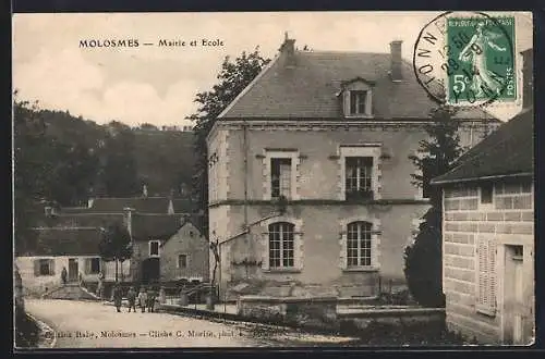 AK Molosmes, Mairie et École