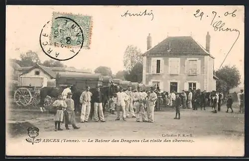 AK Arces /Yonne, Le Retour des Dragons, La visite des chevaux