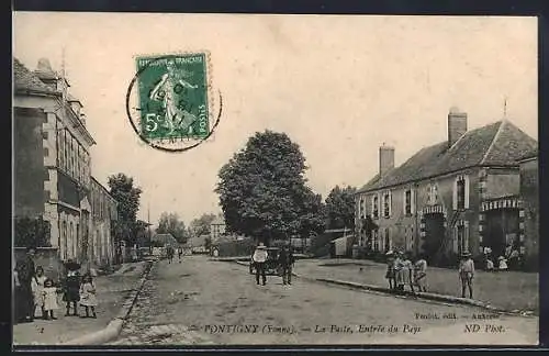 AK Pontigny /Yonne, La Poste, Entrée du Pays