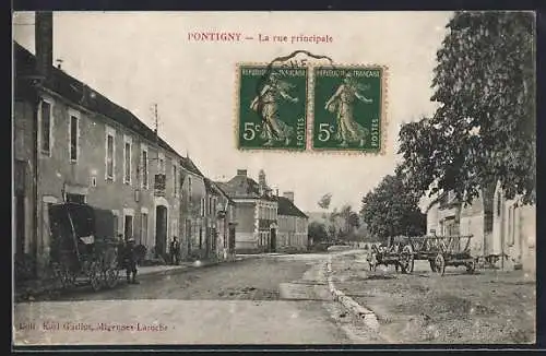 AK Pontigny, La rue principale avec charrettes et bâtiments d`époque