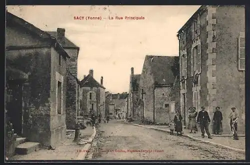 AK Sacy /Yonne, La Rue Principale animée de passants et de maisons anciennes