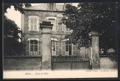 AK Mige, École de Filles