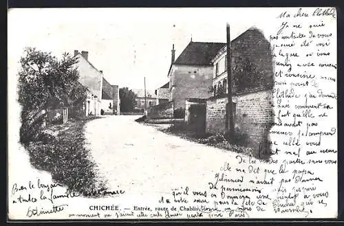 AK Chichée, Entrée, route de Chablis, vue des maisons du village