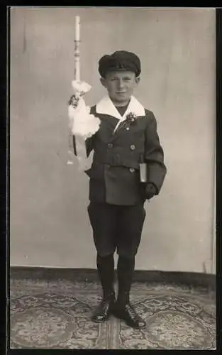 Foto-AK Junge mit Kerze zur Kommunion