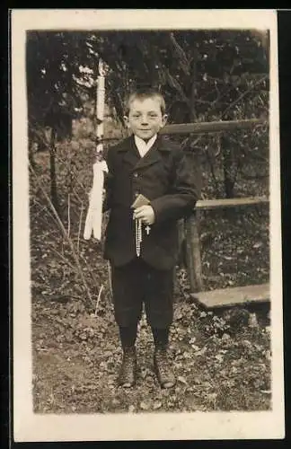 Foto-AK Junge mit Kerze und Rosenkranz zur Kommunion