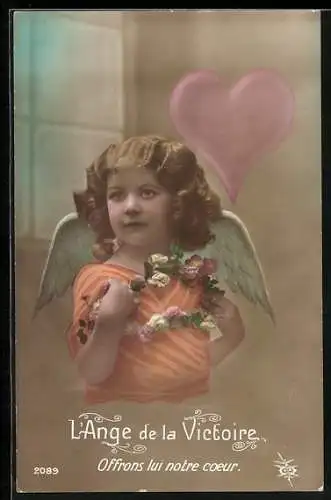 AK Engel mit Blumenkranz und Herz, L`Ange de la Victoire, Offrons lui notre coeur