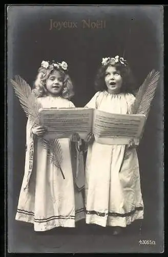 AK Zwei singende Weihnachtsengel mit Palmenzweigen