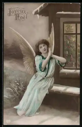 AK Weihnachtsengel im Gebet vor Wohnhaus