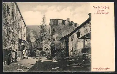 AK Sand-Taufers, Burghof der Burg Taufers