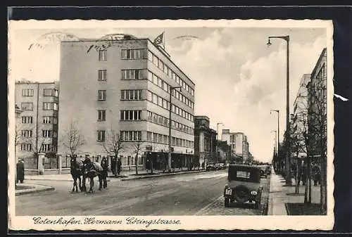 AK Gotenhafen, Hermann Göring-Strasse mit Autos, 