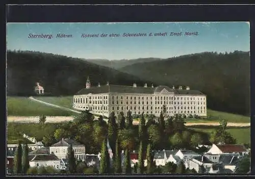 AK Sternberg / Mähren, Partie gegen das Kloster und Kiosk von Mariabild aus gesehen
