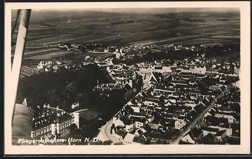 AK Horn /N. D., Totalansicht mit Strassen u. Feldern, Fliegeraufnahme