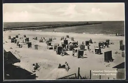 AK Stolpmünde, Ostseebad, Strandleben mit Mole