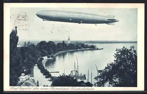 AK Friedrichshafen, Ortsansicht mit Luftschiff Zeppelin