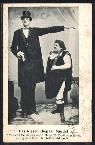 AK Riesen-Ehepaar Mürdel, 2 Meter 31 und 1 Meter 70 gross, Gedächtniskünstler