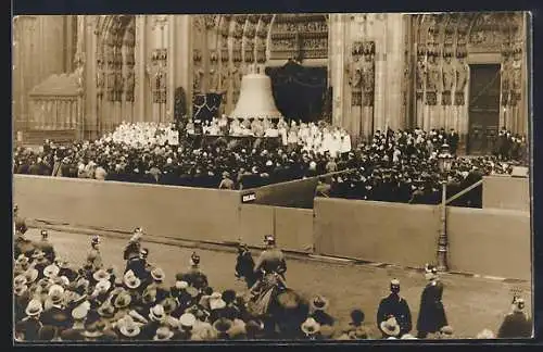 Foto-AK Köln, Glockenweihe vor dem Dom