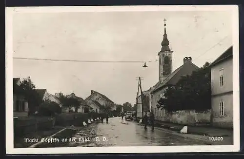 AK Göpfritz an der Wild, Strassenpartie mit Kirche