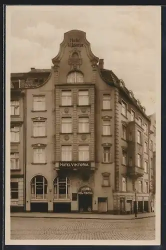 AK Lübeck, Hotel Viktoria gg.über dem Bahnhof, Bes. Erich Zimmer