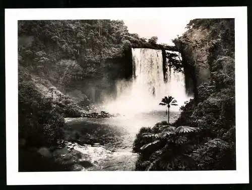 Fotografie unbekannter Fotograf, Ansicht Kongo, Blick auf den Bouenza Wasserfall