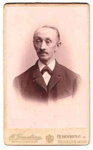 Fotografie H. Daseking, Oldenburg, Langenstr. 15, Porträt eines Herren