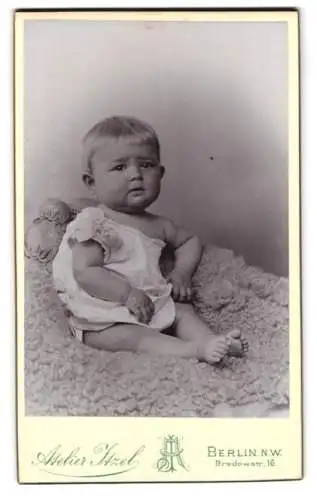 Fotografie Atelier Itzel, Berlin, Bredowstr. 16, Porträt eines kleinen Kindes