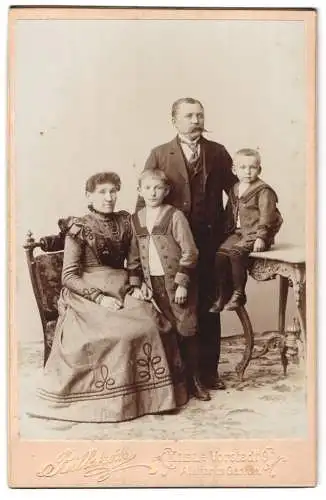 Fotografie Billström, Kiel, Familienporträt mit Kindern