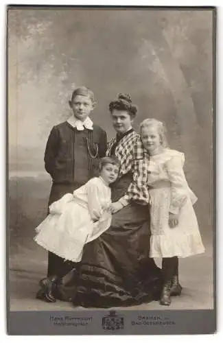 Fotografie Hans Rupprecht, Bremen, Osterthorsteinweg 49, Mutter mit drei Kindern