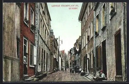 AK Quebec, Little Champlain Street