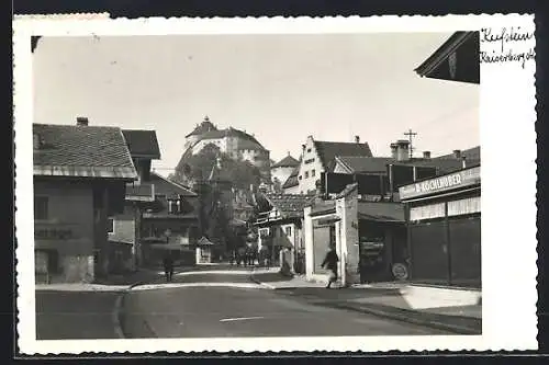 AK Kufstein, Kaiserbergstrasse mit Burgblick
