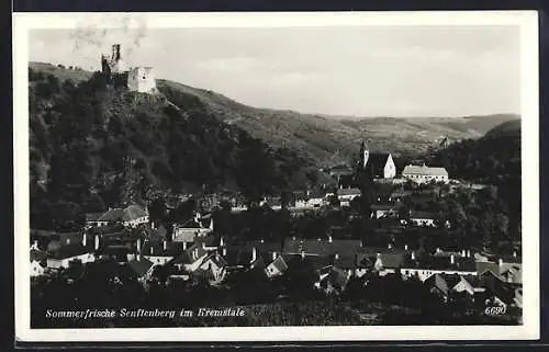 AK Senftenberg im Kremstale, Ortsansicht mit Burgruine